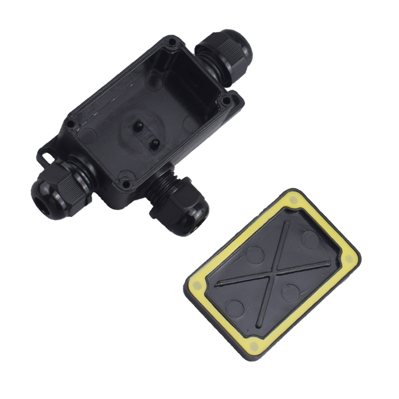 3 Way Outdoor Waterproof IP66  - Outdoor Power Distribution Box 评论和价格